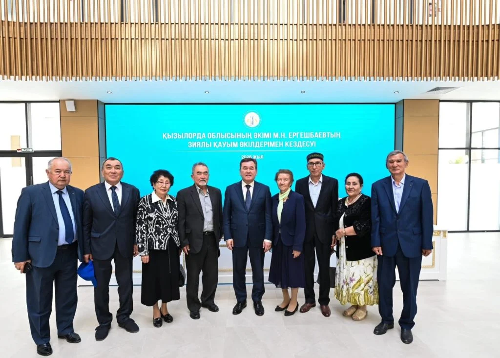 Аймақ басшысы зиялы қауым өкілдерімен кездесті