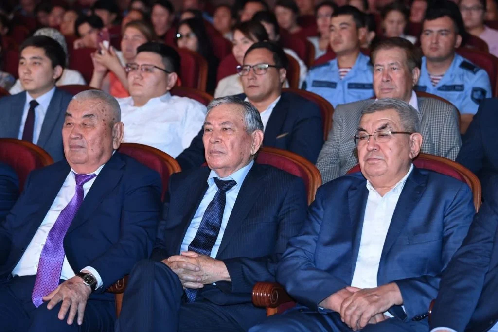 Сот жүйесі қызметкерлерінің еңбегі бағаланды
