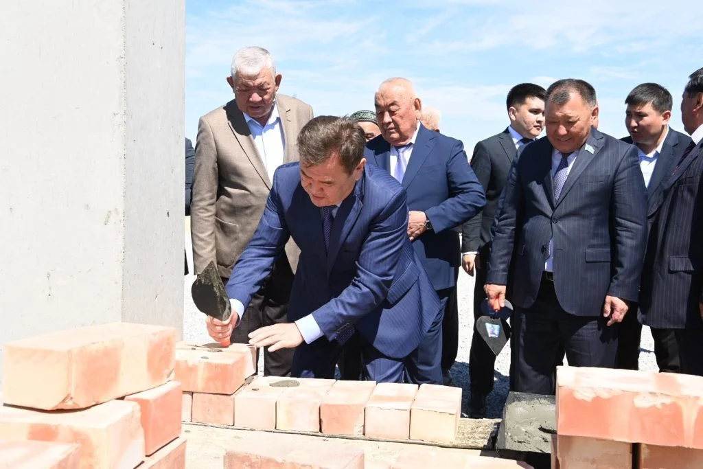 Сексеуілде «Оқушылар үйі» мен «Өнер мектебінің» іргетасы қаланды