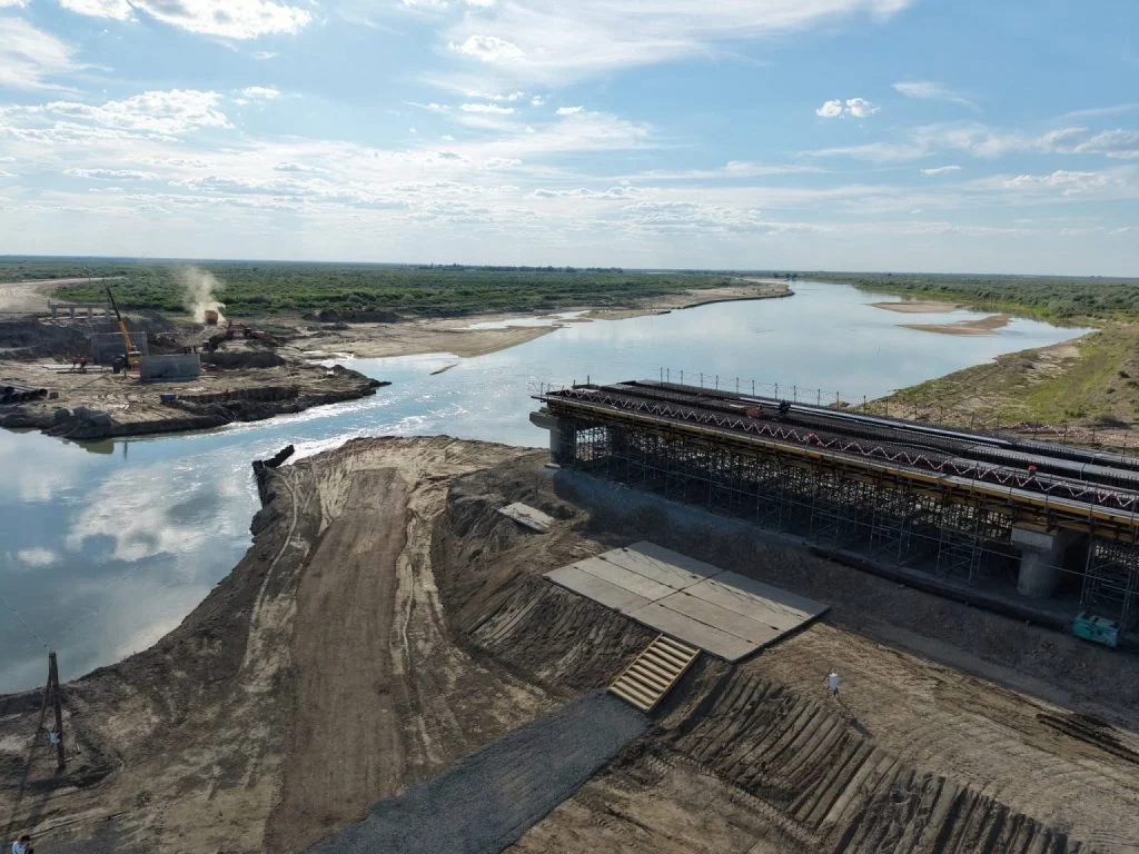 «Қарлаң» көпірінің құрылысы кезең-кезеңімен жүргізілуде