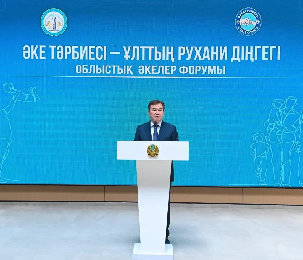 Үш бөлмелі пәтер еңбегімен үлгі болған әкеге табысталды