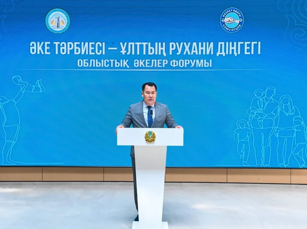 Үш бөлмелі пәтер еңбегімен үлгі болған әкеге табысталды