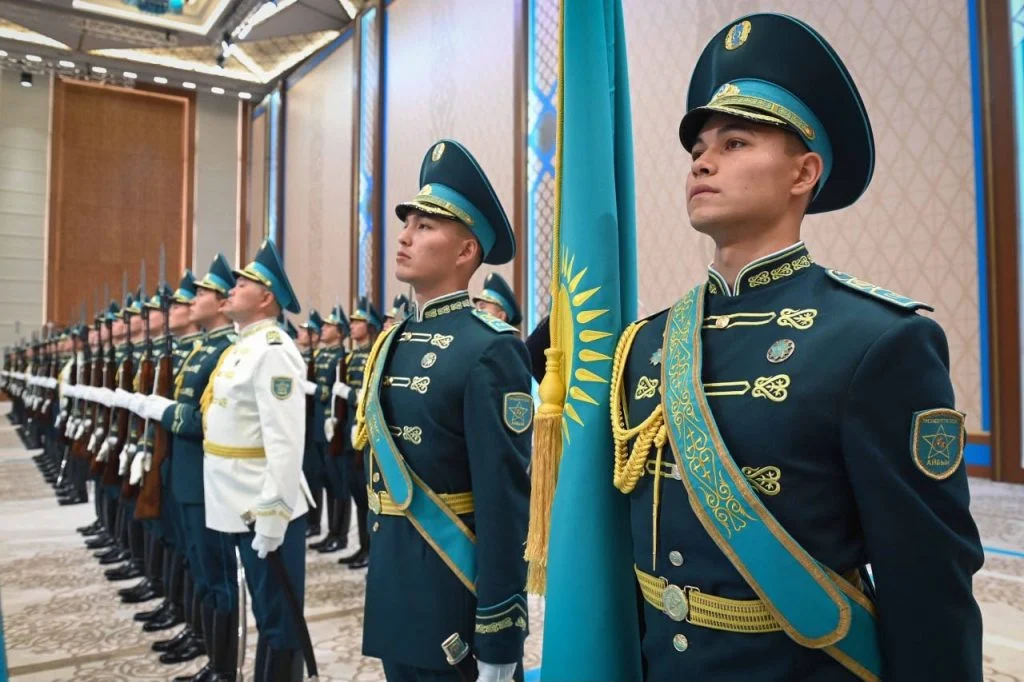 Тәуелсіздік сарайында елімізге ресми сапармен келген Черногория Президентін қарсы алу рәсімі өтті