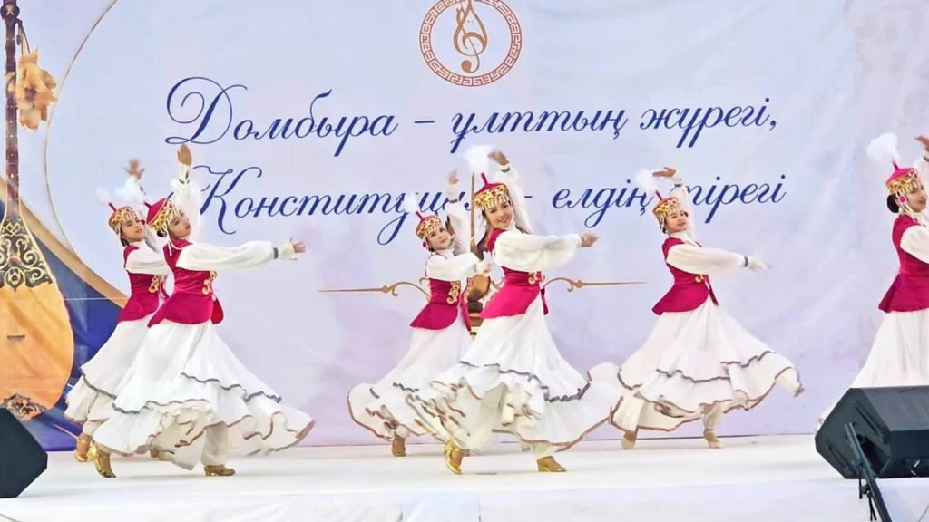 Жаңақорған ауданында Ұлттық домбыра күніне арналған «Домбыра – ұлттың жүрегі, Конституция - елдің тірегі» атты мерекелік шара өтті