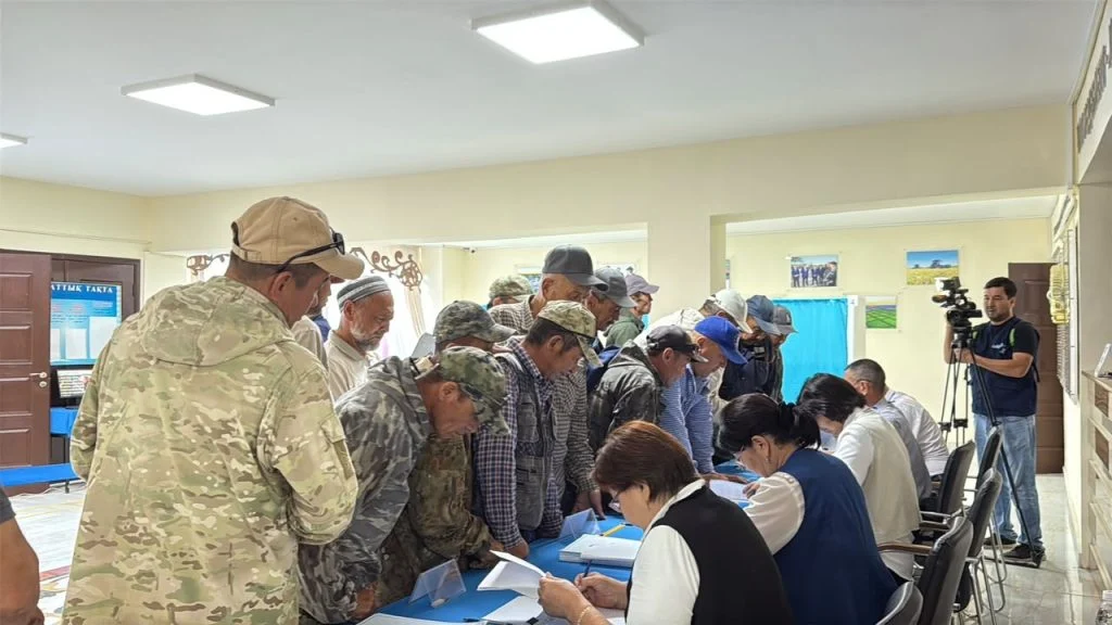 Күрішшілер бір мезетте дауыс берді